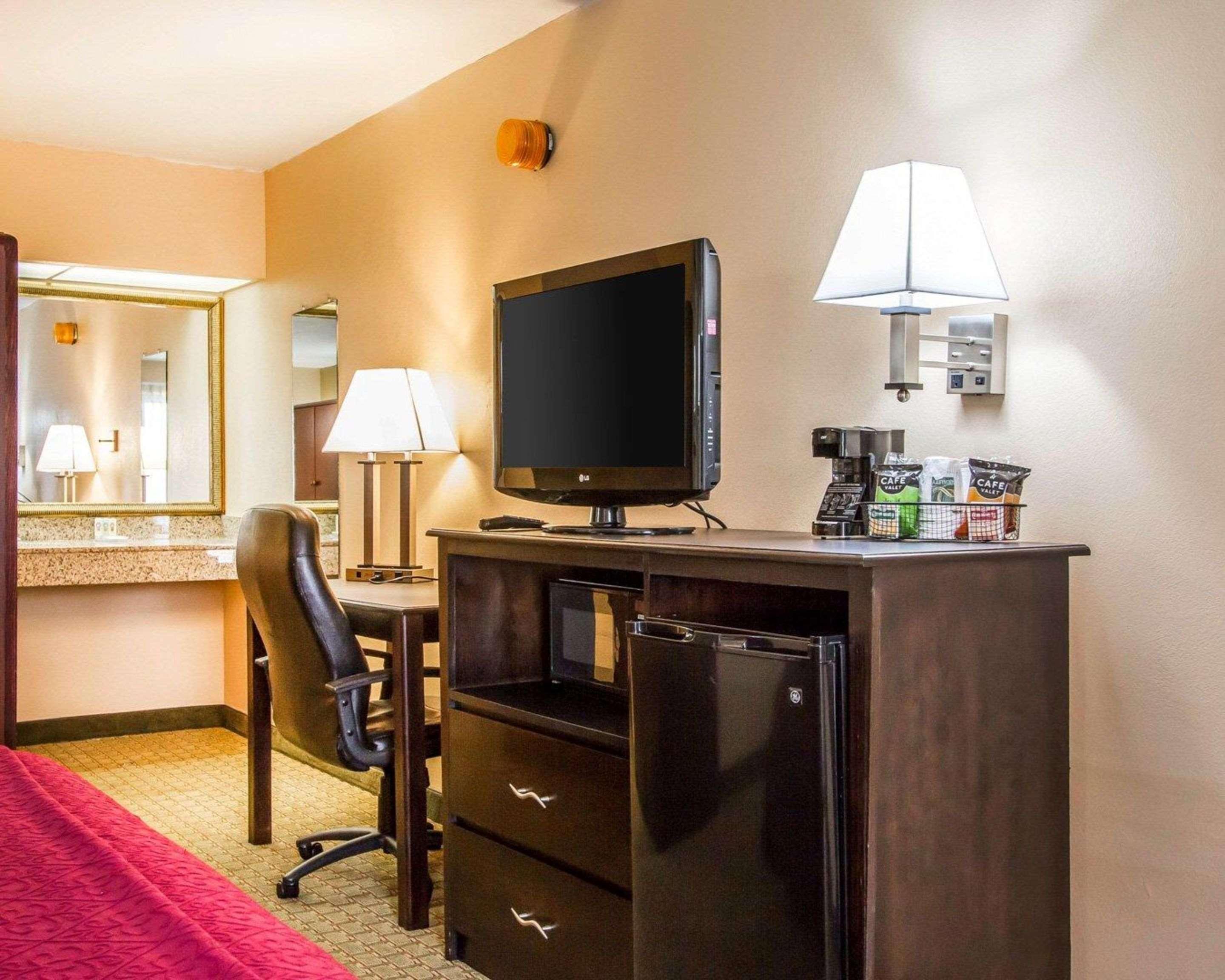 Quality Inn Foley Bagian luar foto