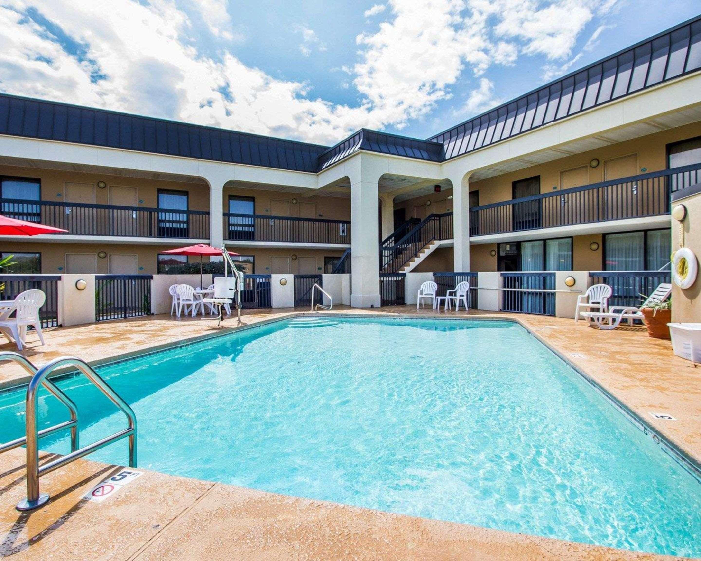 Quality Inn Foley Bagian luar foto