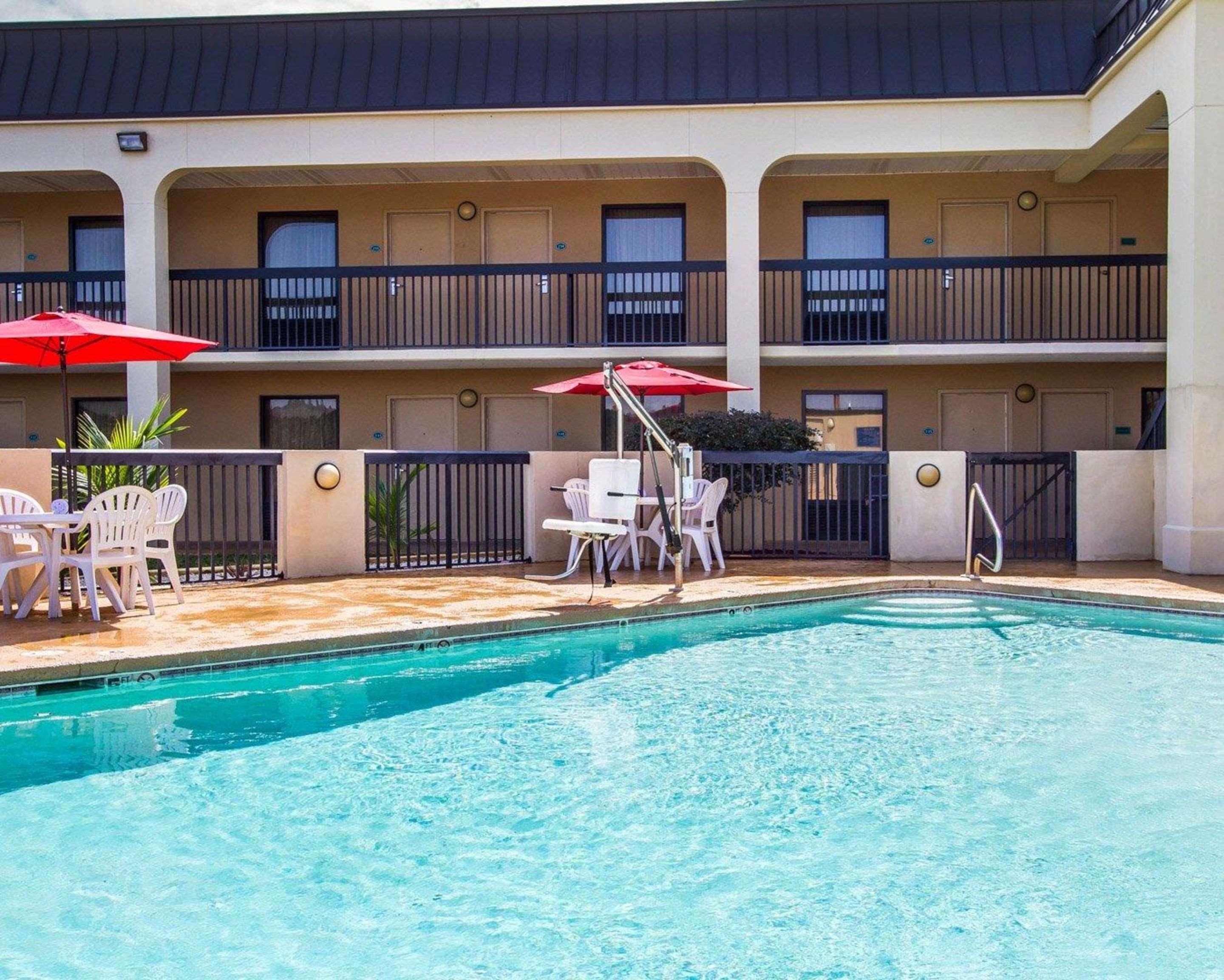 Quality Inn Foley Bagian luar foto